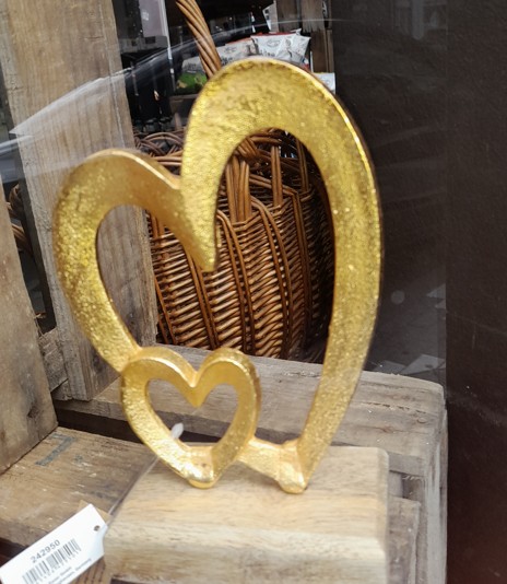 [NULL] coeur sur socle en bois